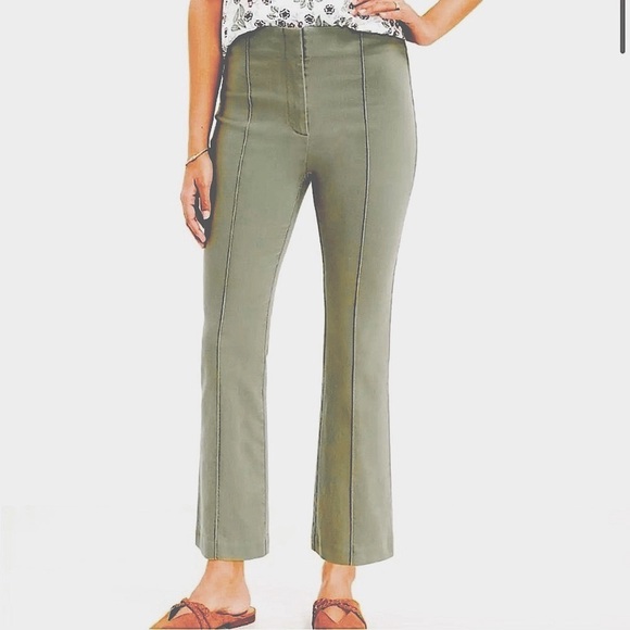 LOFT KICK FLARE CROP - Picture 2 of 8